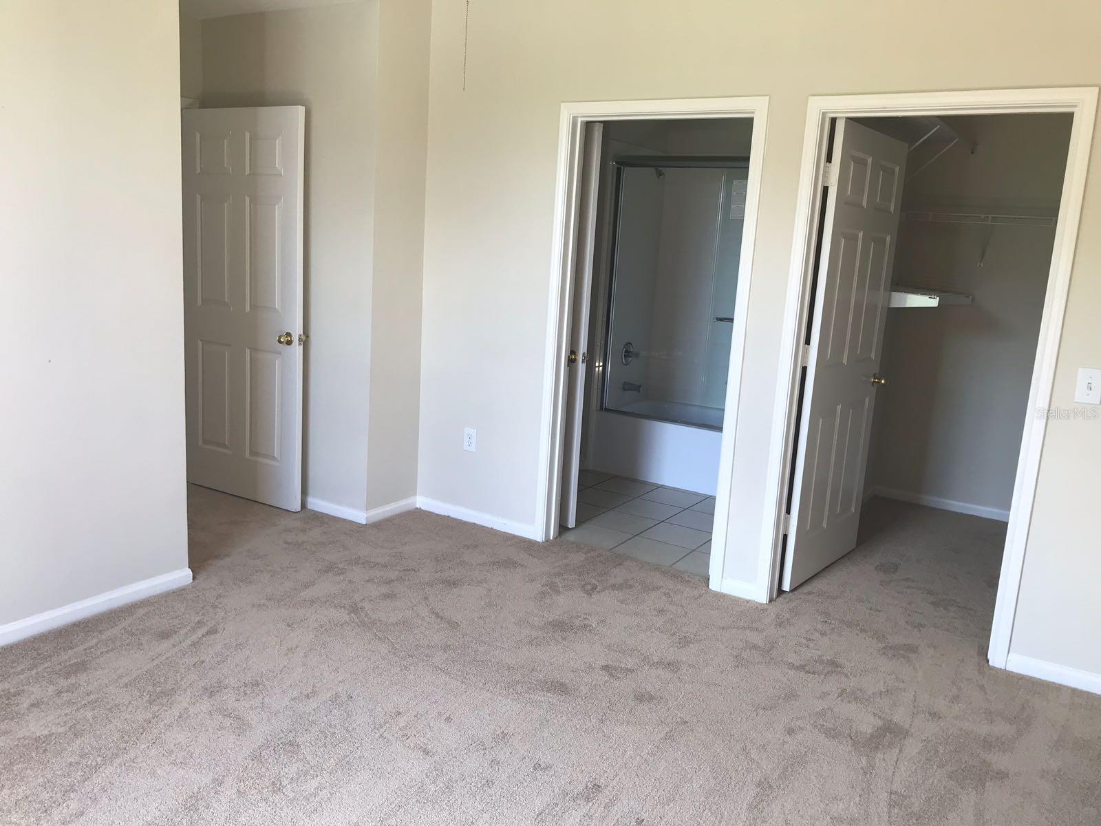 239 Longview Ave #201 Property Photo 8
