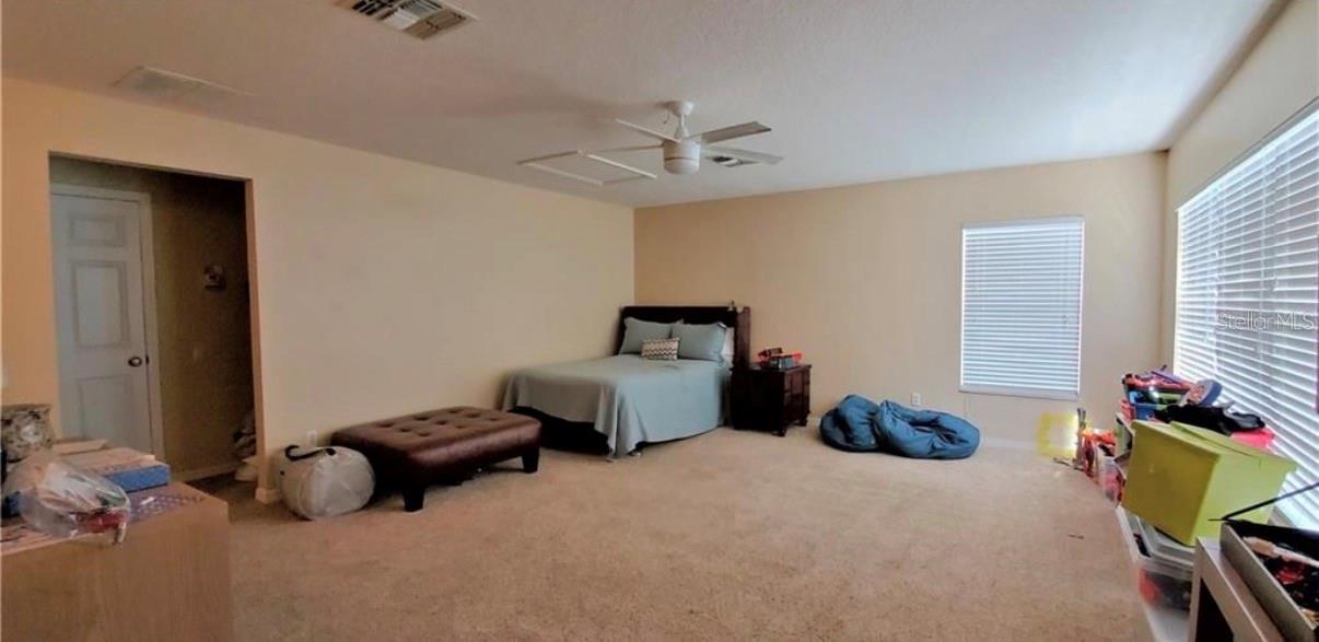 10914 Ledgement Ln Property Photo 22