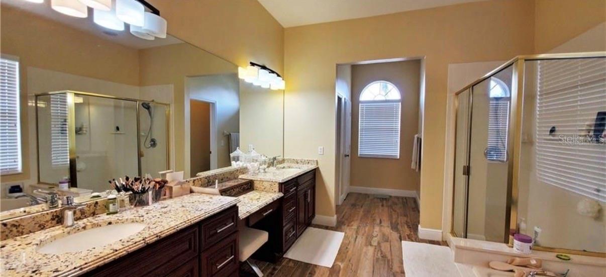 10914 Ledgement Ln Property Photo 23