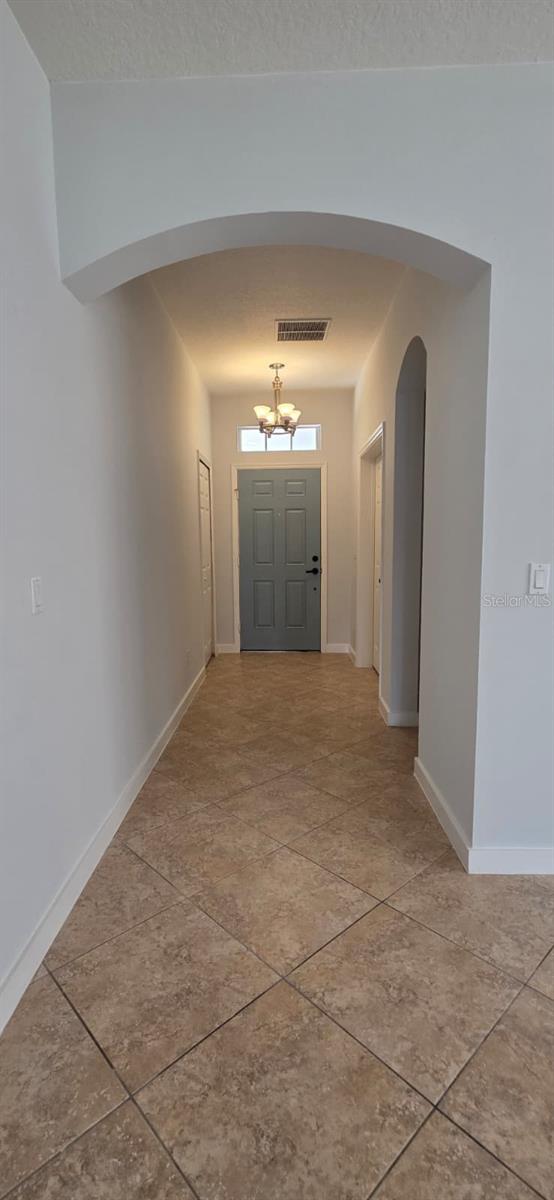 13414 Phoenix Dr Property Photo 5