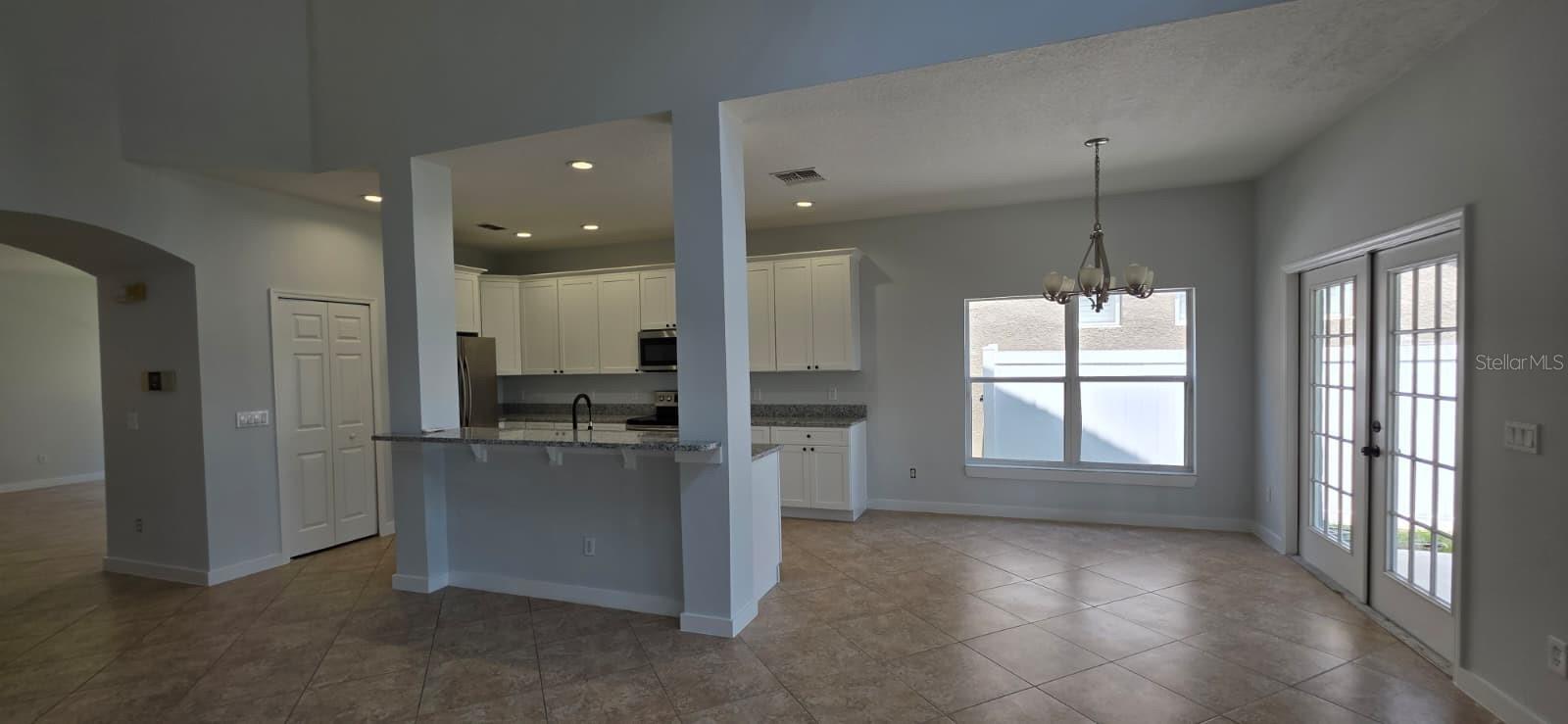 13414 Phoenix Dr Property Photo 13