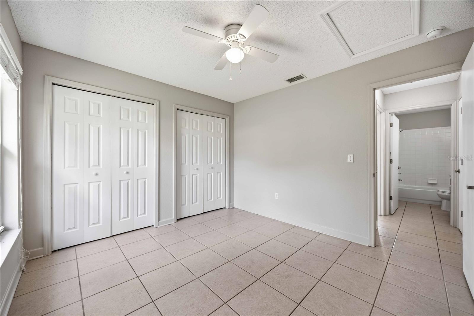931 Oxford Way Property Photo 12