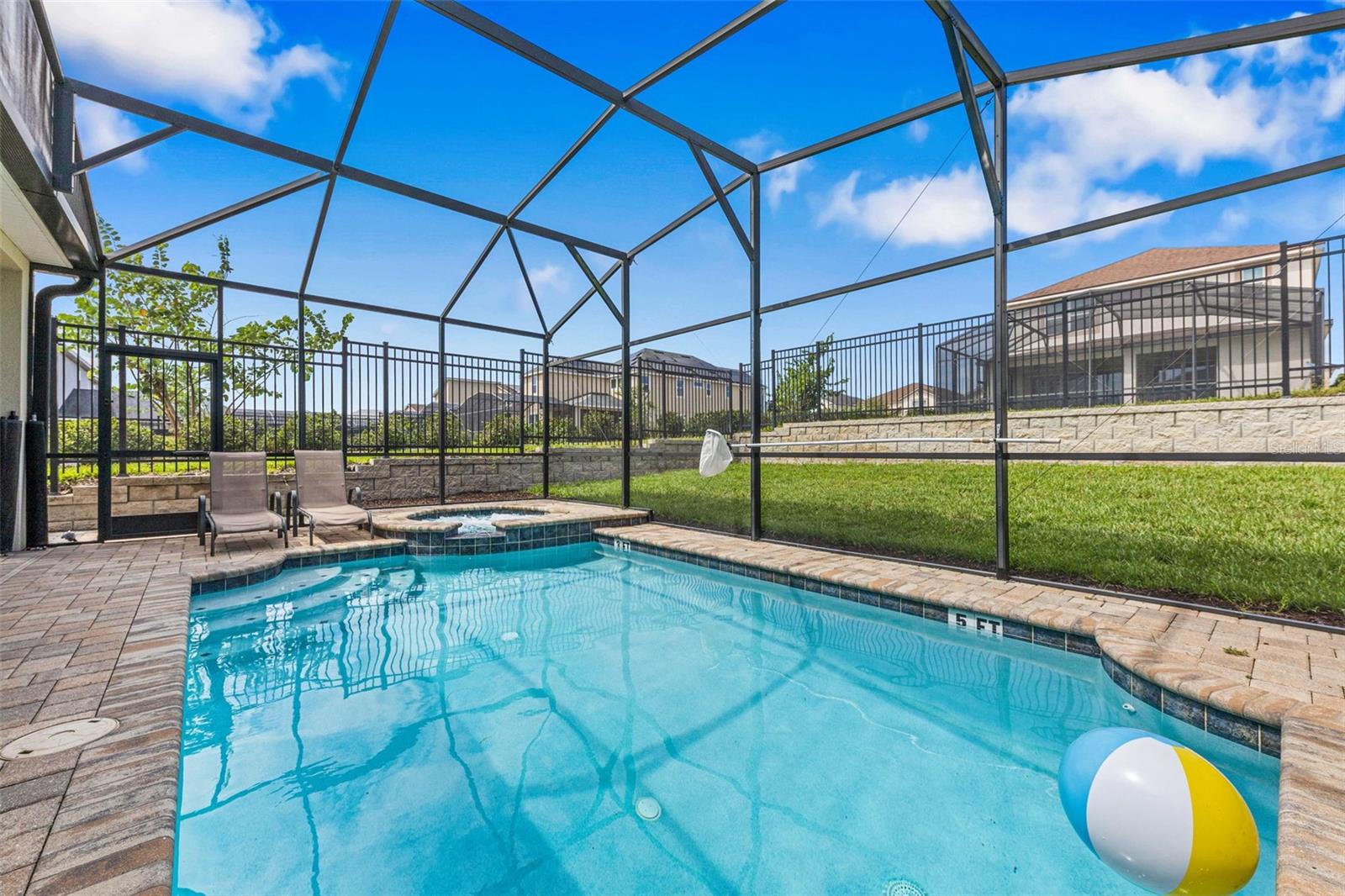 1832 Sandy Park Trl Property Photo 2
