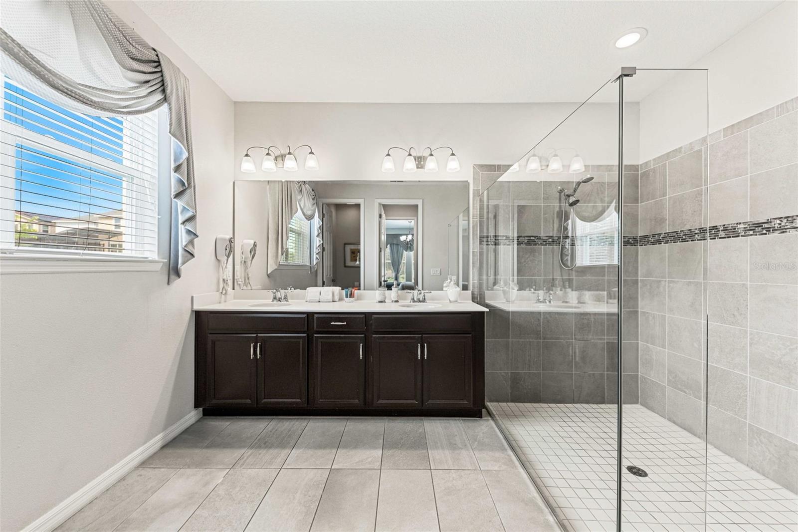 1832 Sandy Park Trl Property Photo 13