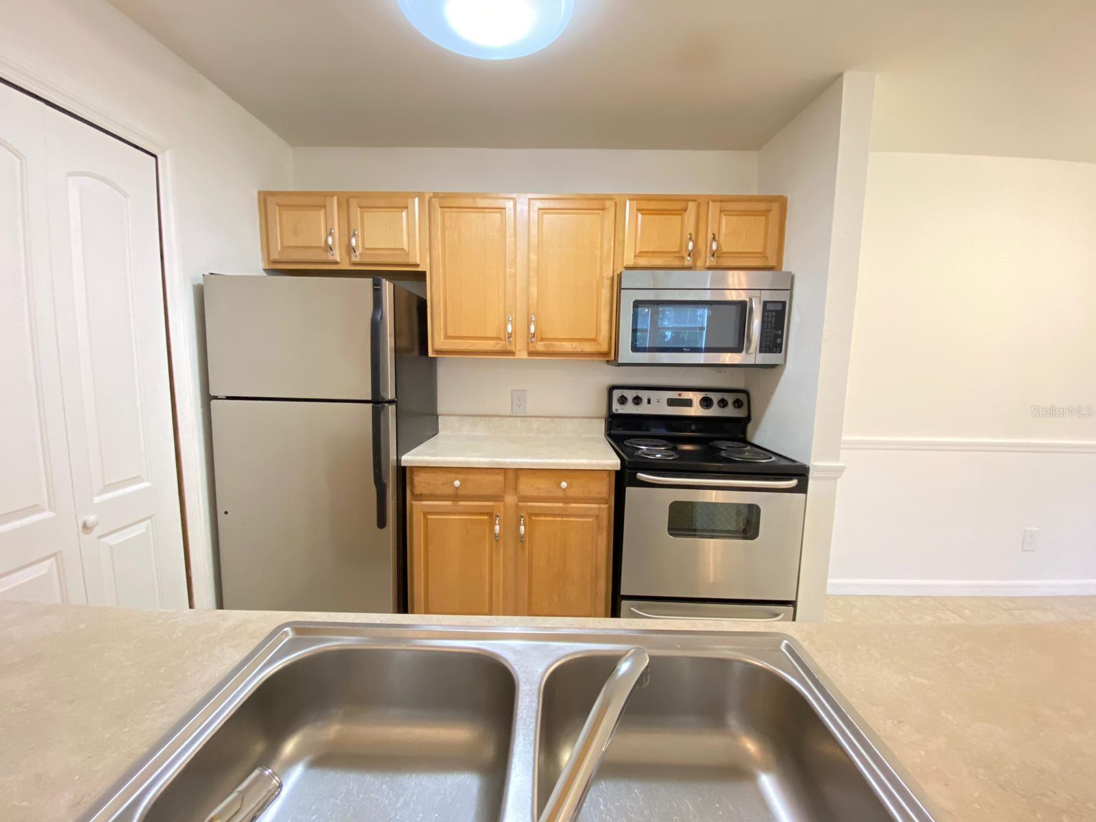 6166 Westgate Dr #103 Property Photo 3