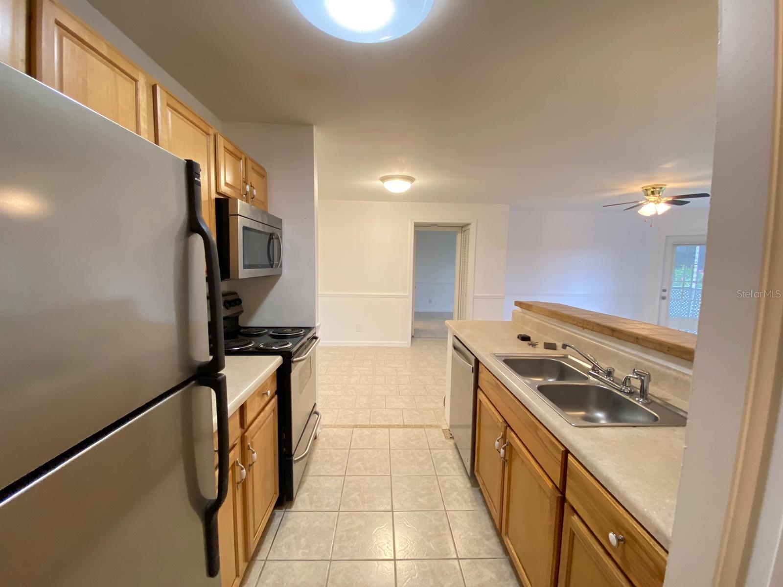 6166 Westgate Dr #103 Property Photo 4