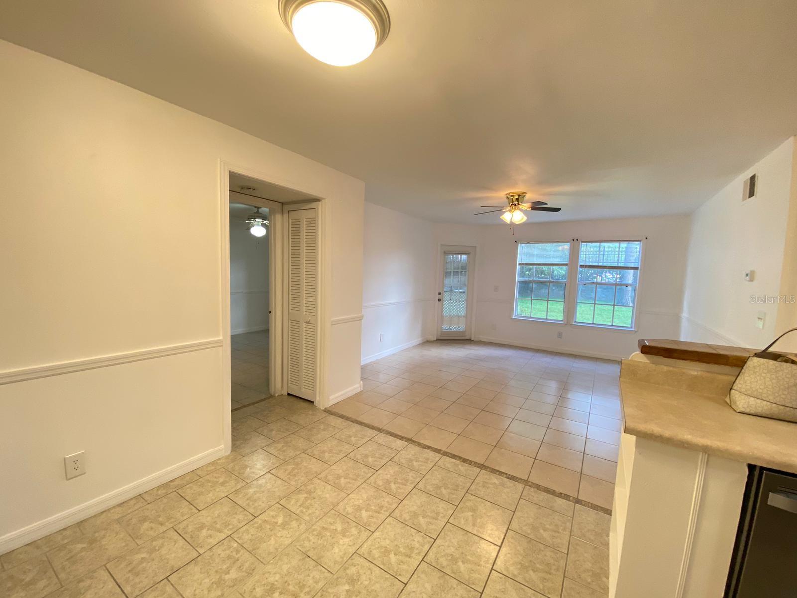 6166 Westgate Dr #103 Property Photo 10