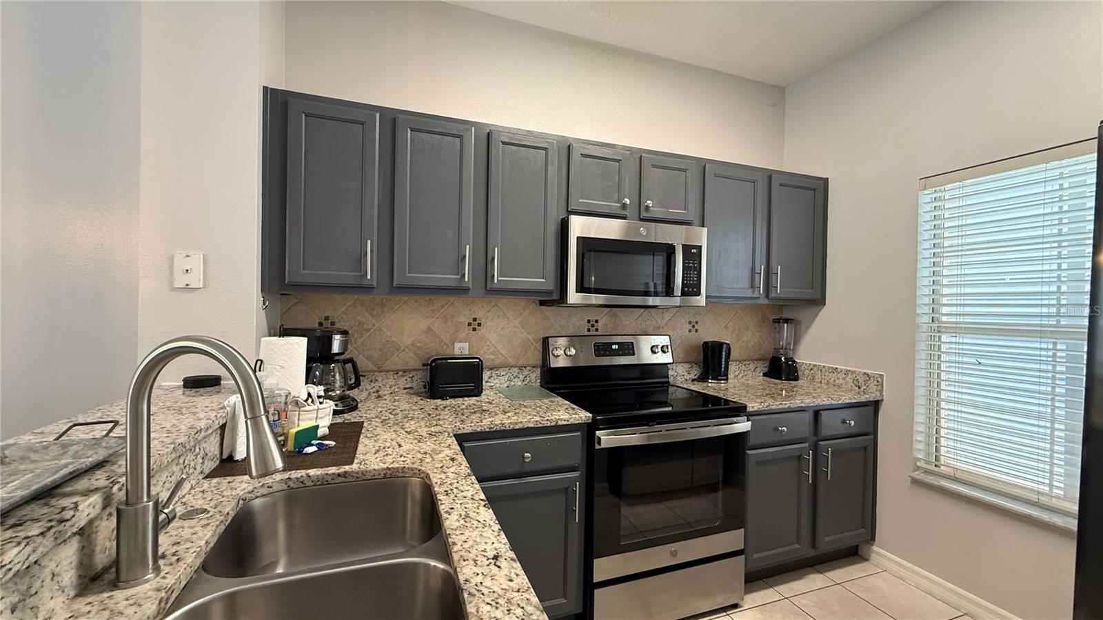 8517 Bay Lilly Loop Property Photo 3