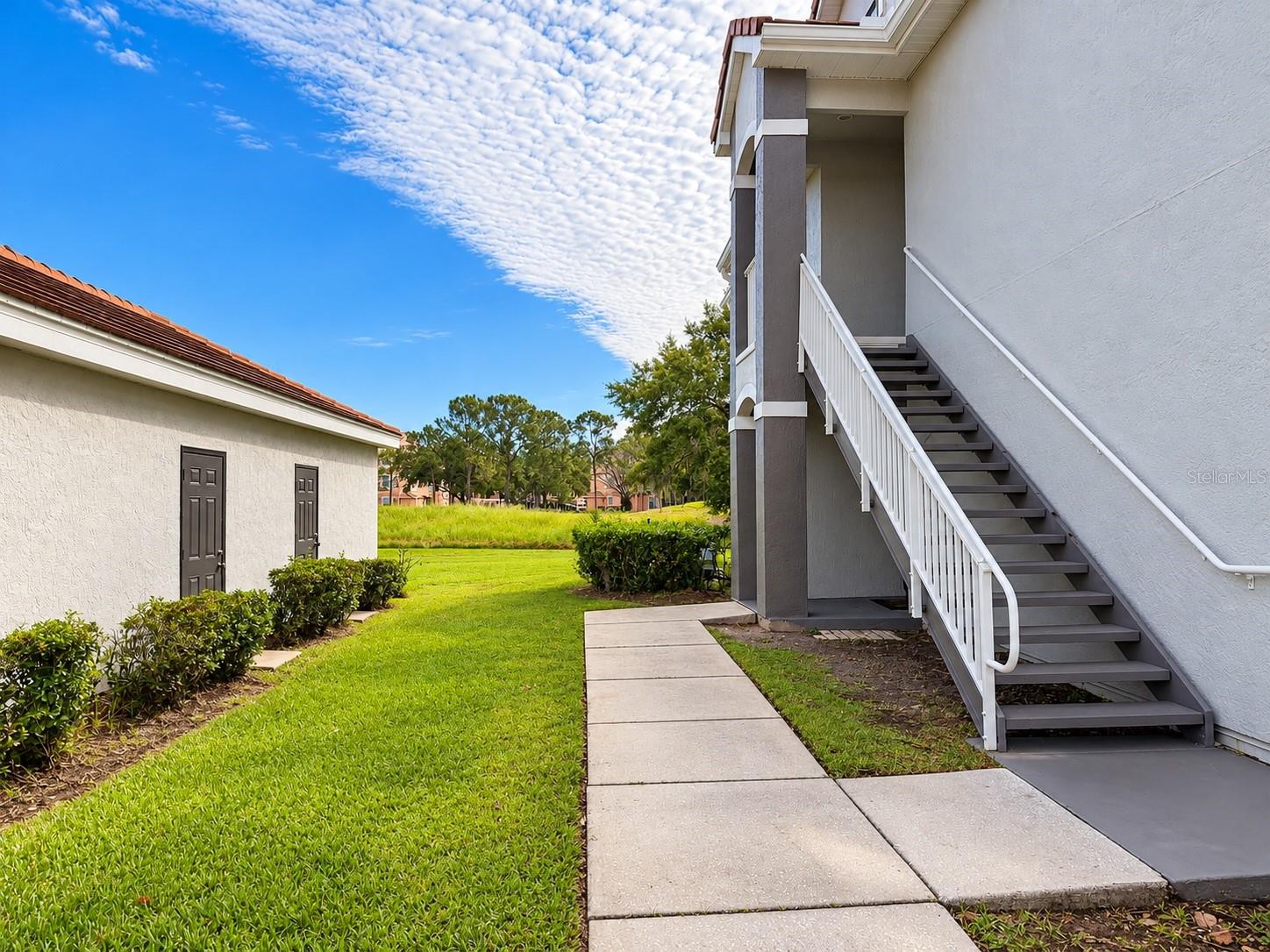 14037 Fairway Island Dr #211 Property Photo 2