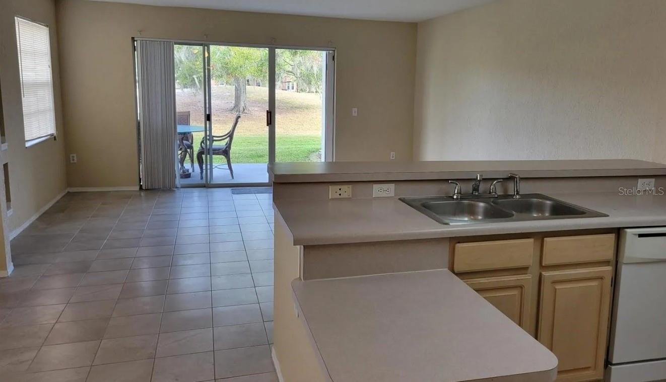 14037 Fairway Island Dr #211 Property Photo 6