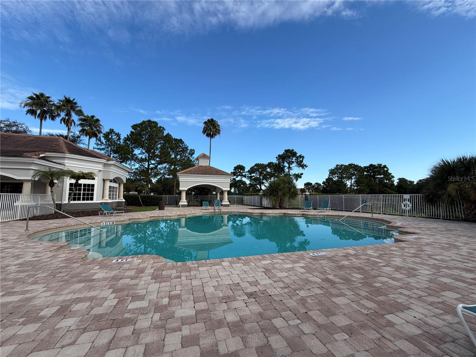 14037 Fairway Island Dr #211 Property Photo 14
