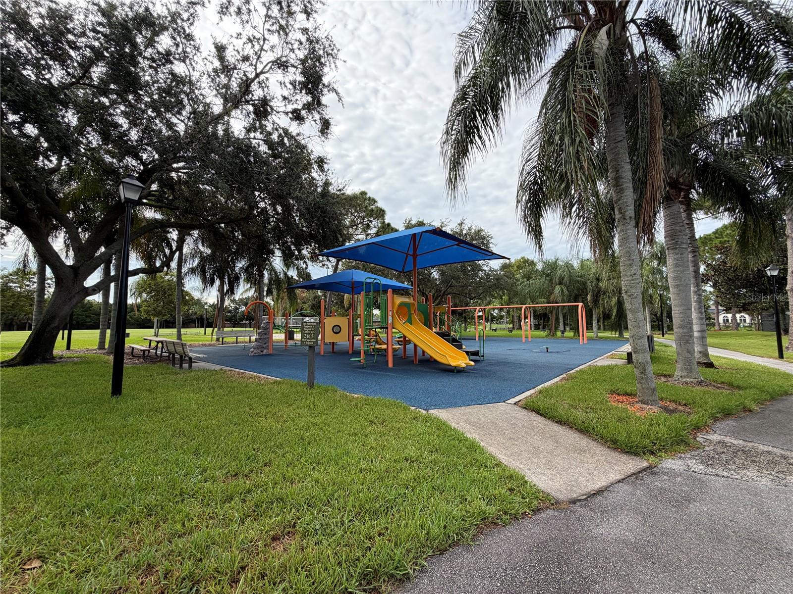 14037 Fairway Island Dr #211 Property Photo 34
