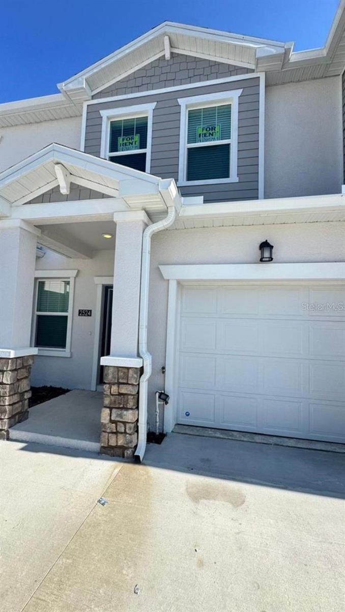 2524 SKYLINE LOOP Property Photo 1