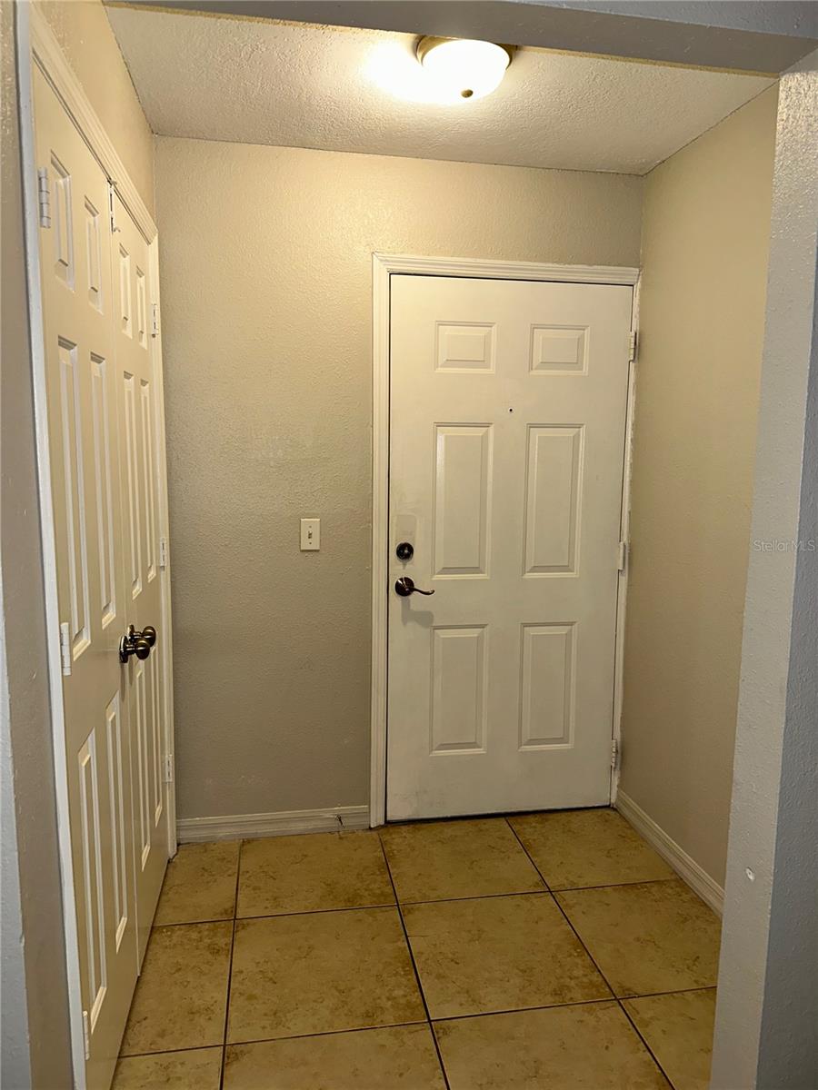 4184 Versailles Dr #4184d Property Photo 2