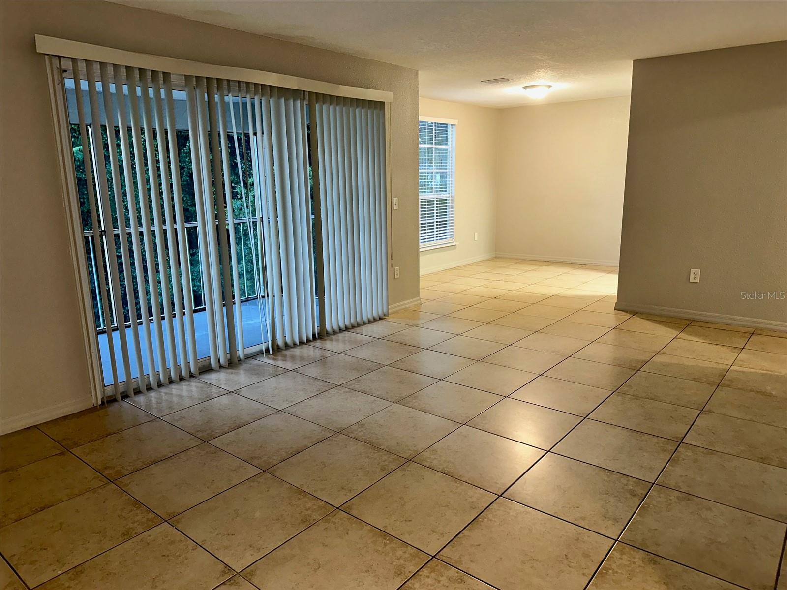 4184 Versailles Dr #4184d Property Photo 3
