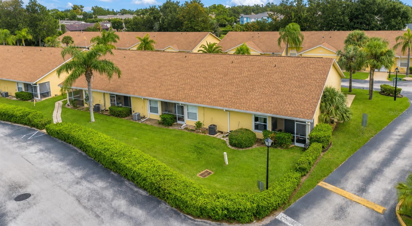 3200 QUEEN PALMS CT