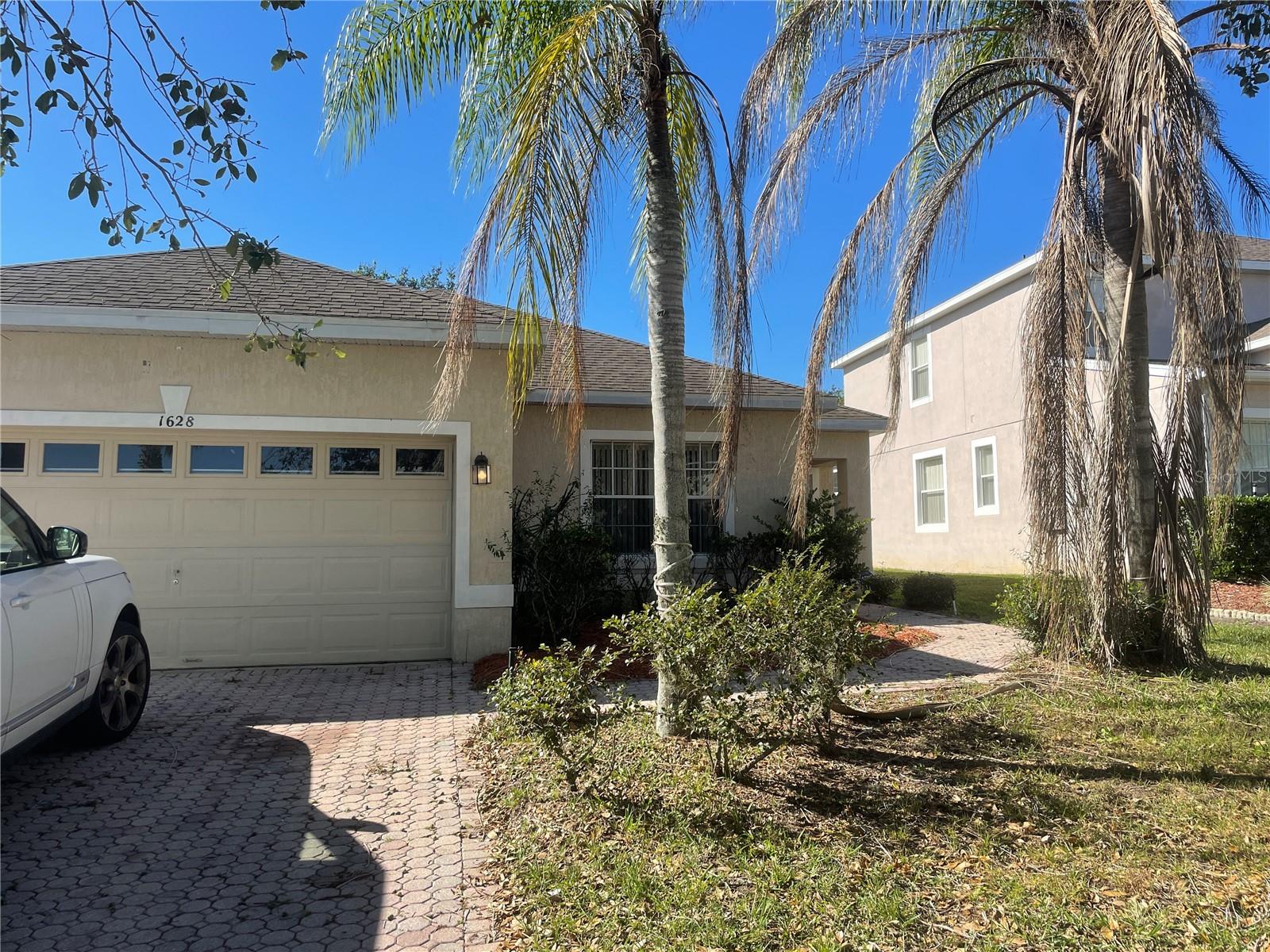1628 N HAMPTON DR Property Photo 1