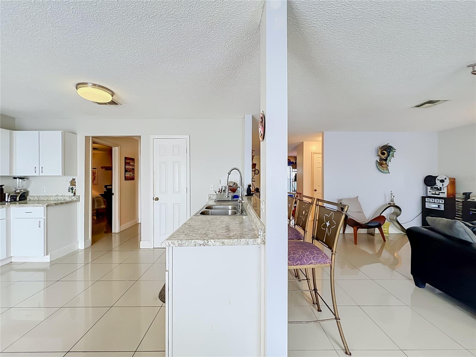 12900 Los Alamitos Ct Property Photo 31