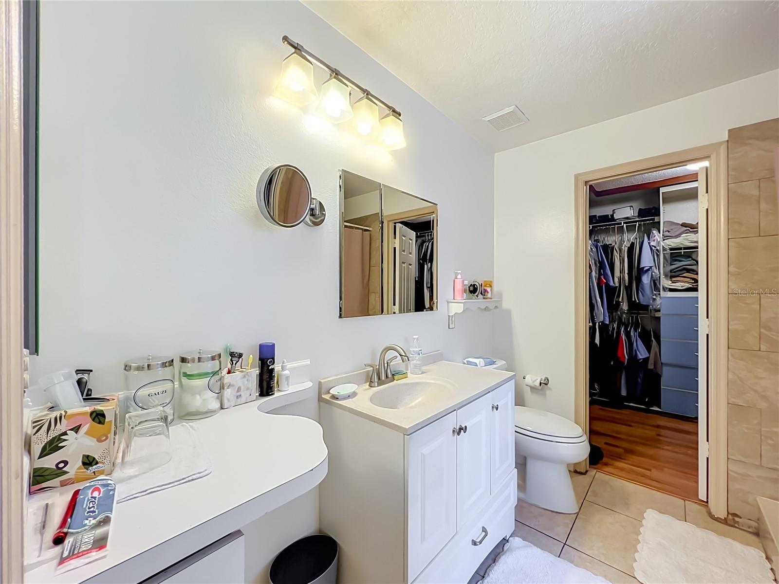 12900 Los Alamitos Ct Property Photo 50