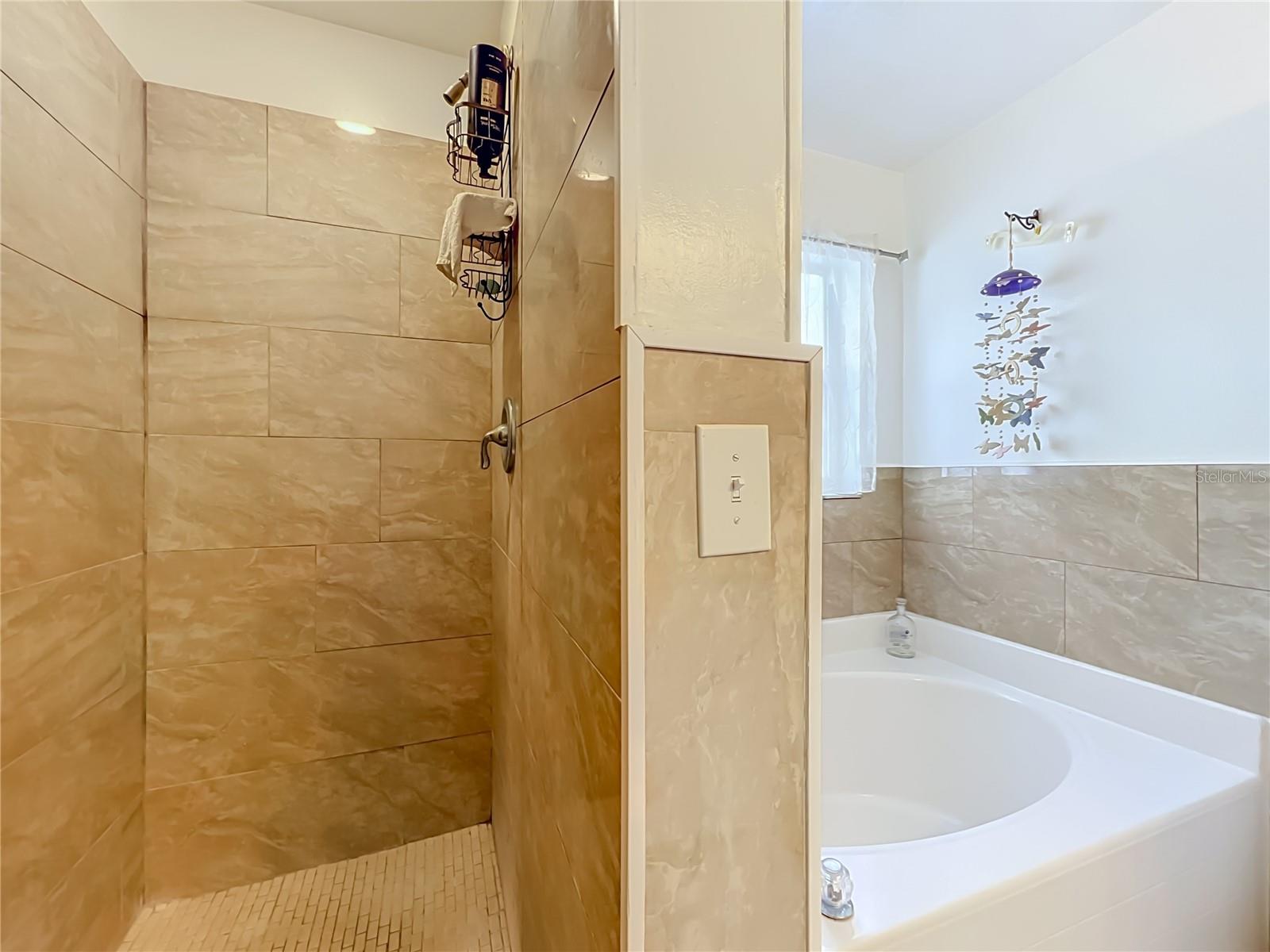 12900 Los Alamitos Ct Property Photo 52