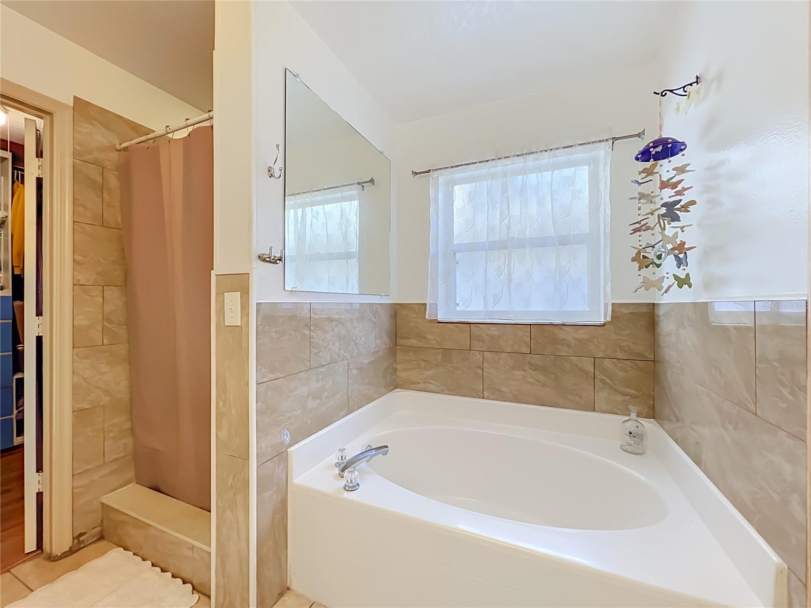 12900 Los Alamitos Ct Property Photo 53
