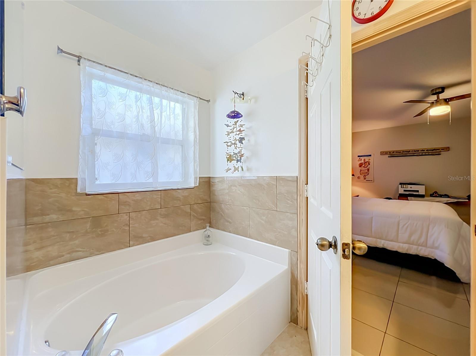12900 Los Alamitos Ct Property Photo 54