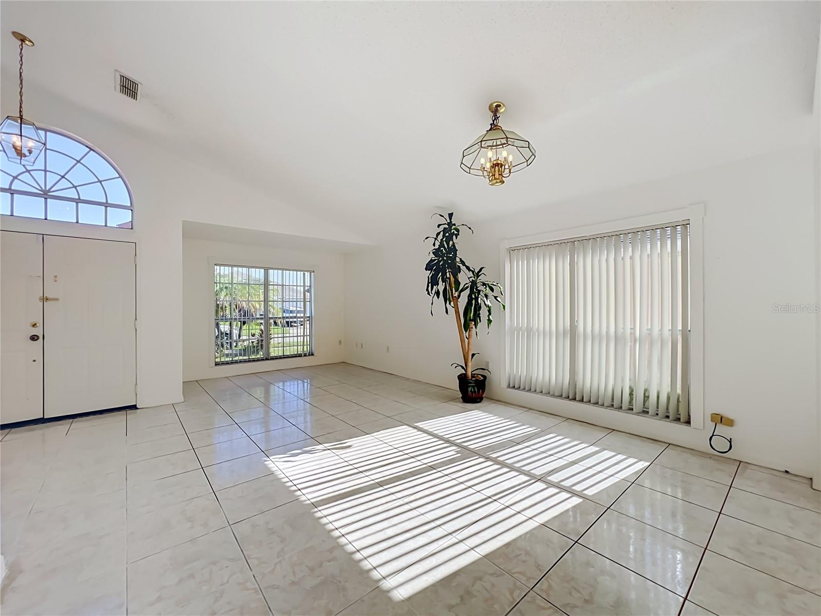 11781 Hatcher Cir Property Photo 6
