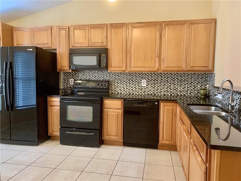 12319 Augusta Woods Ct Property Photo 4