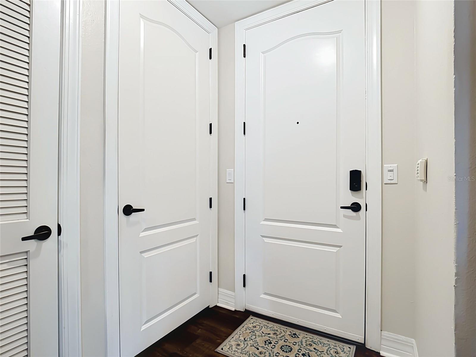 509 Mirasol Cir #302 Property Photo 8