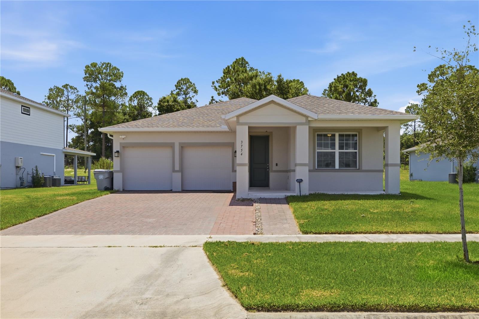 3754 Isle Royal Pl Property Photo 1