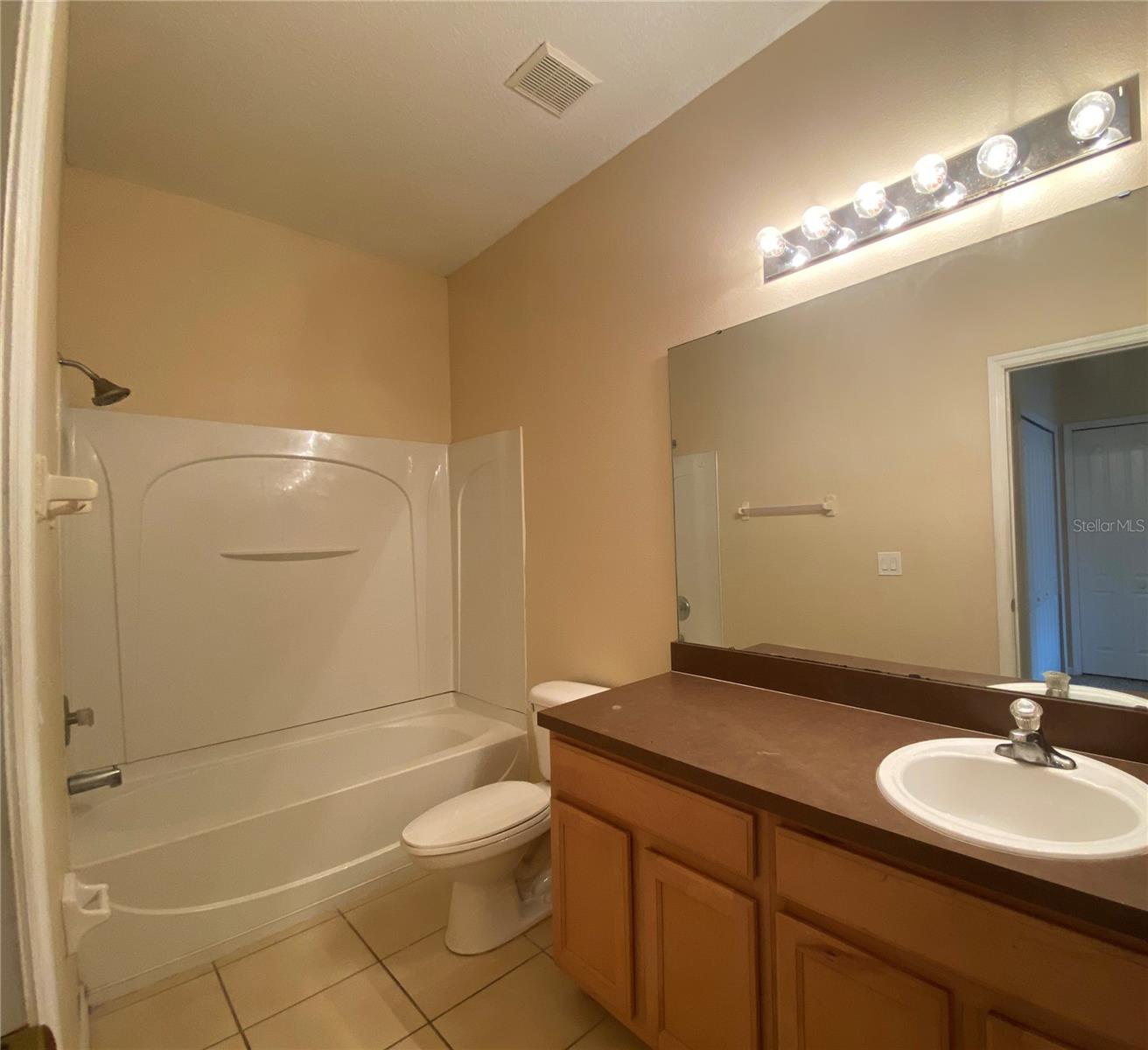 6660 S Goldenrod Rd #126b Property Photo 11