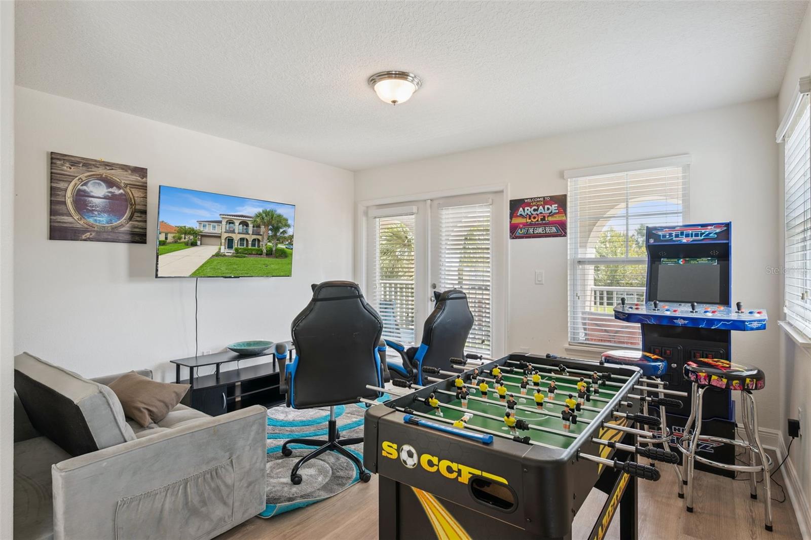 4136 Oaktree Dr Property Photo 20