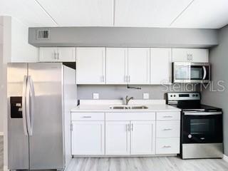 734 Michigan Ct #2 Property Photo 12