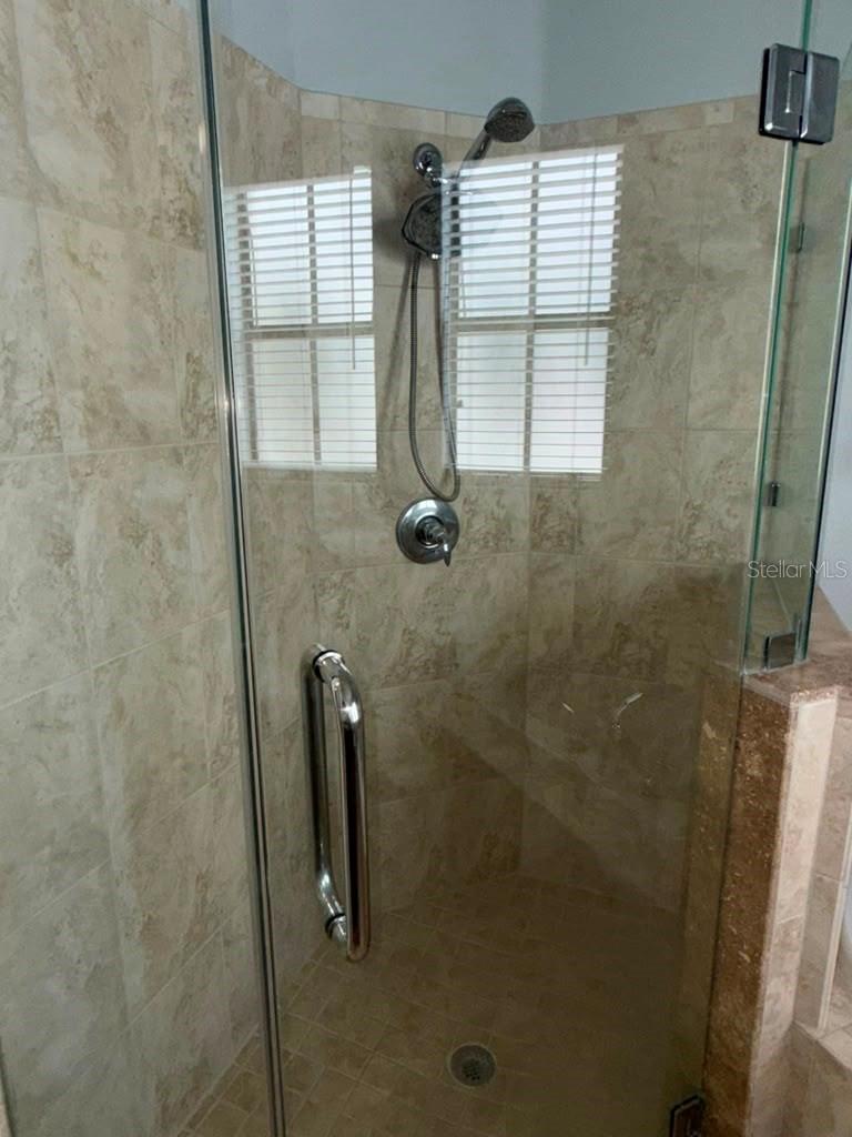 113 S Packwood Ave #b Property Photo 24