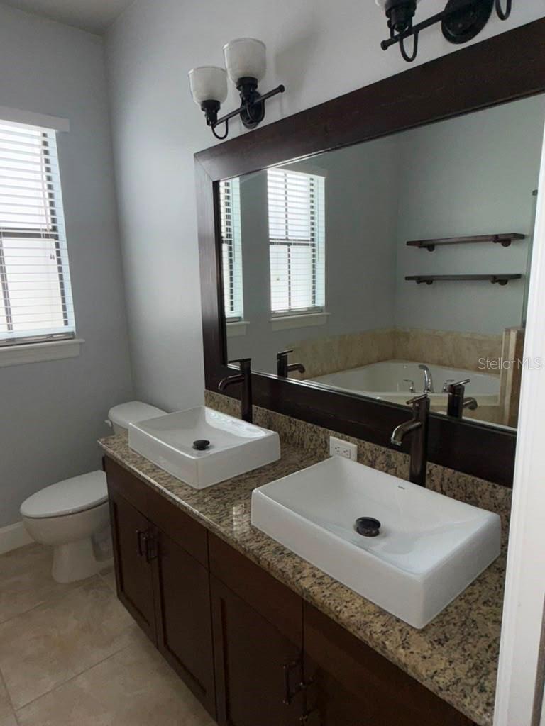 113 S Packwood Ave #b Property Photo 25