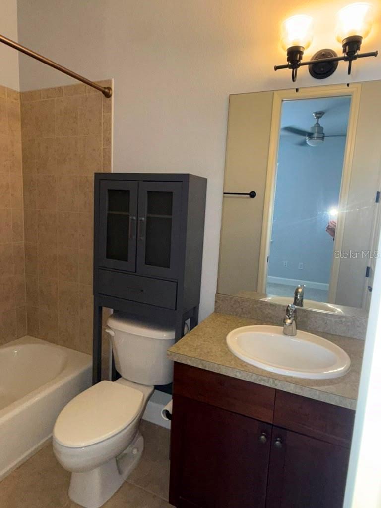 113 S Packwood Ave #b Property Photo 32