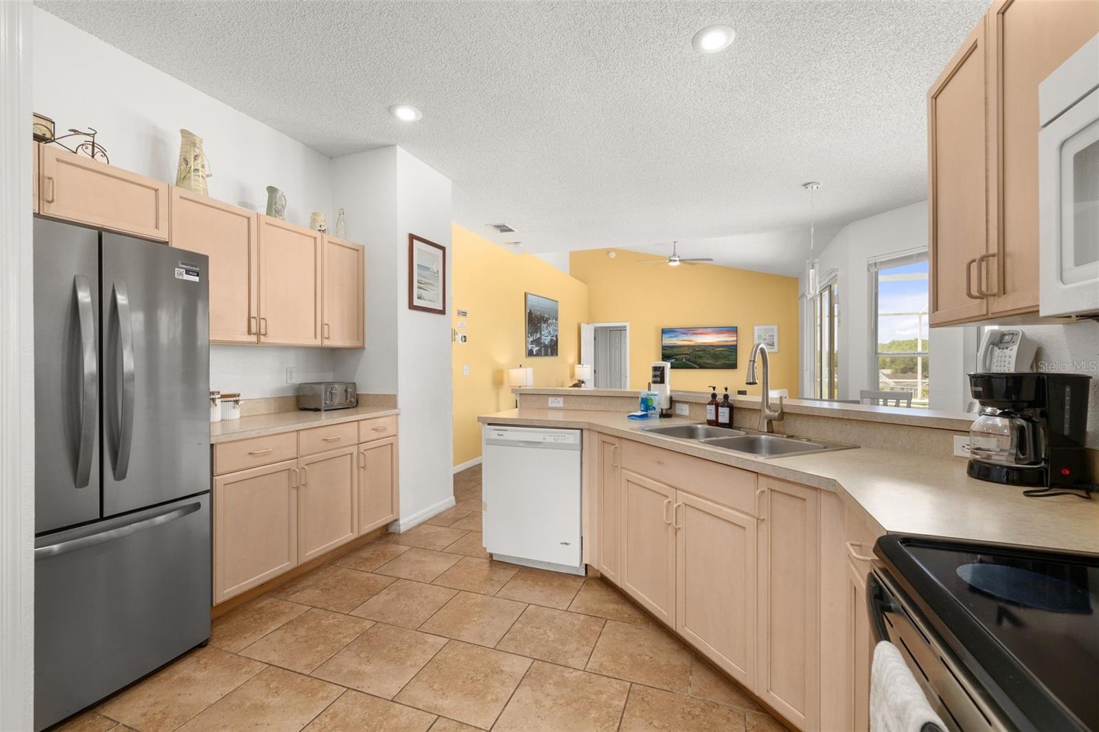 327 Greeley Loop Property Photo 19