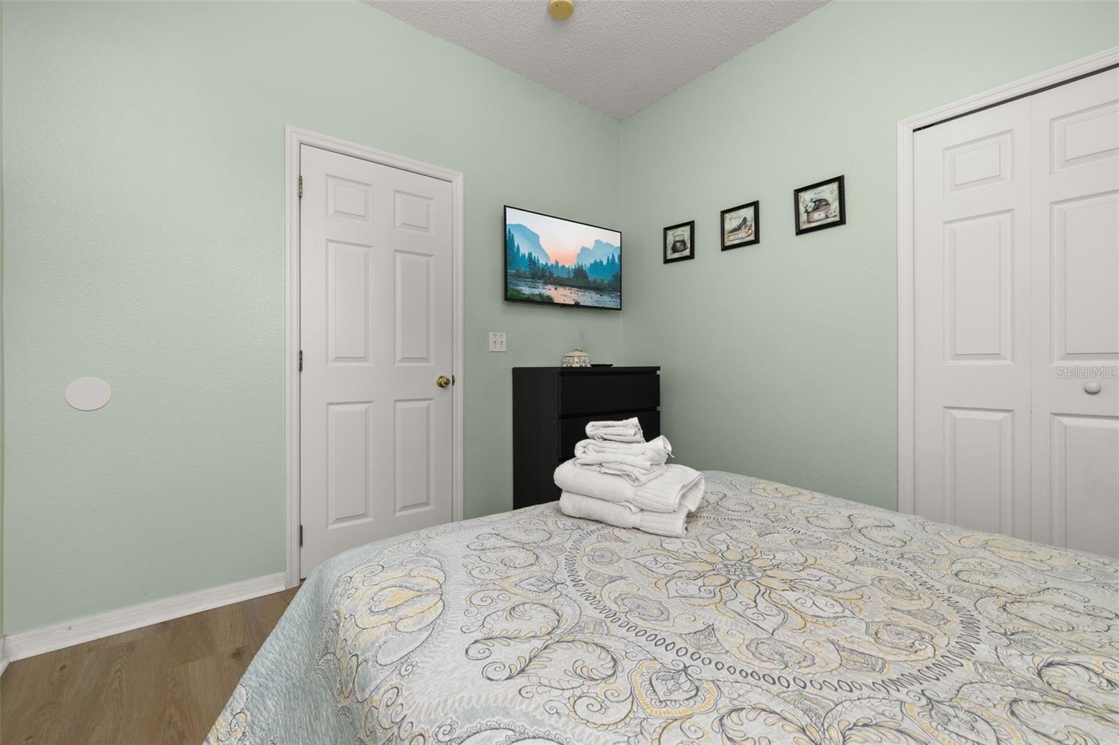 327 Greeley Loop Property Photo 32