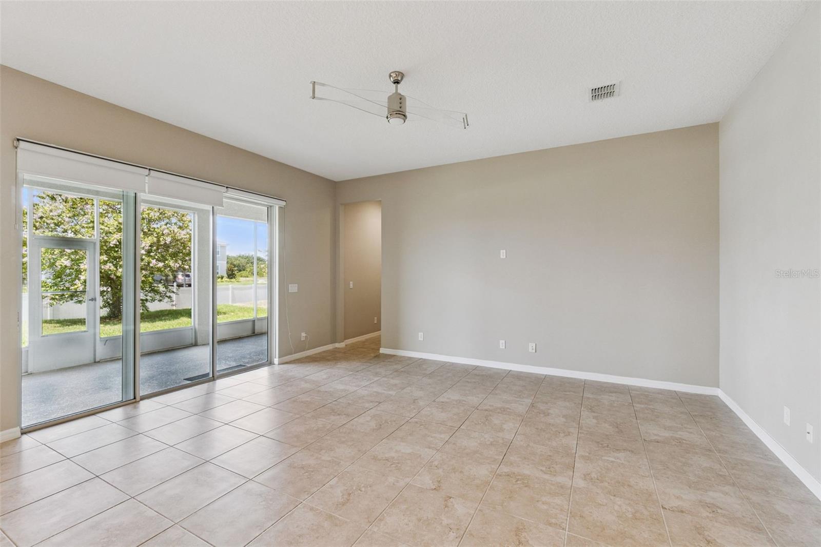 5317 Jubiloso Dr Property Photo 7