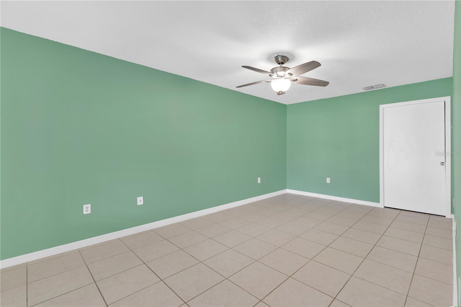 545 Hunter Cir Property Photo 14