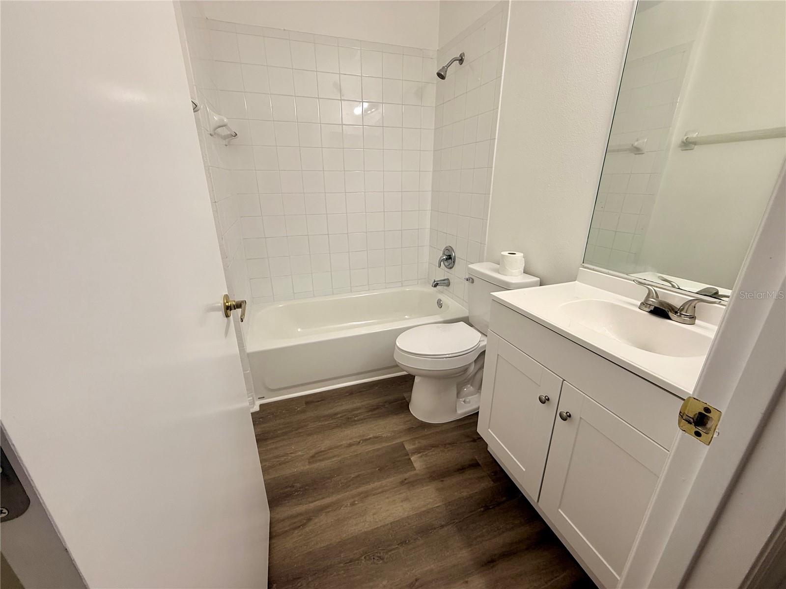862 Caribbean Dr Property Photo 6