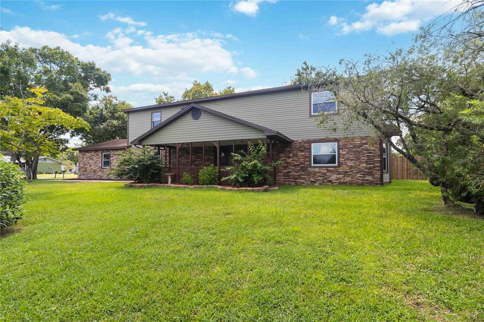 4899 Sparrow Dr Property Photo 3