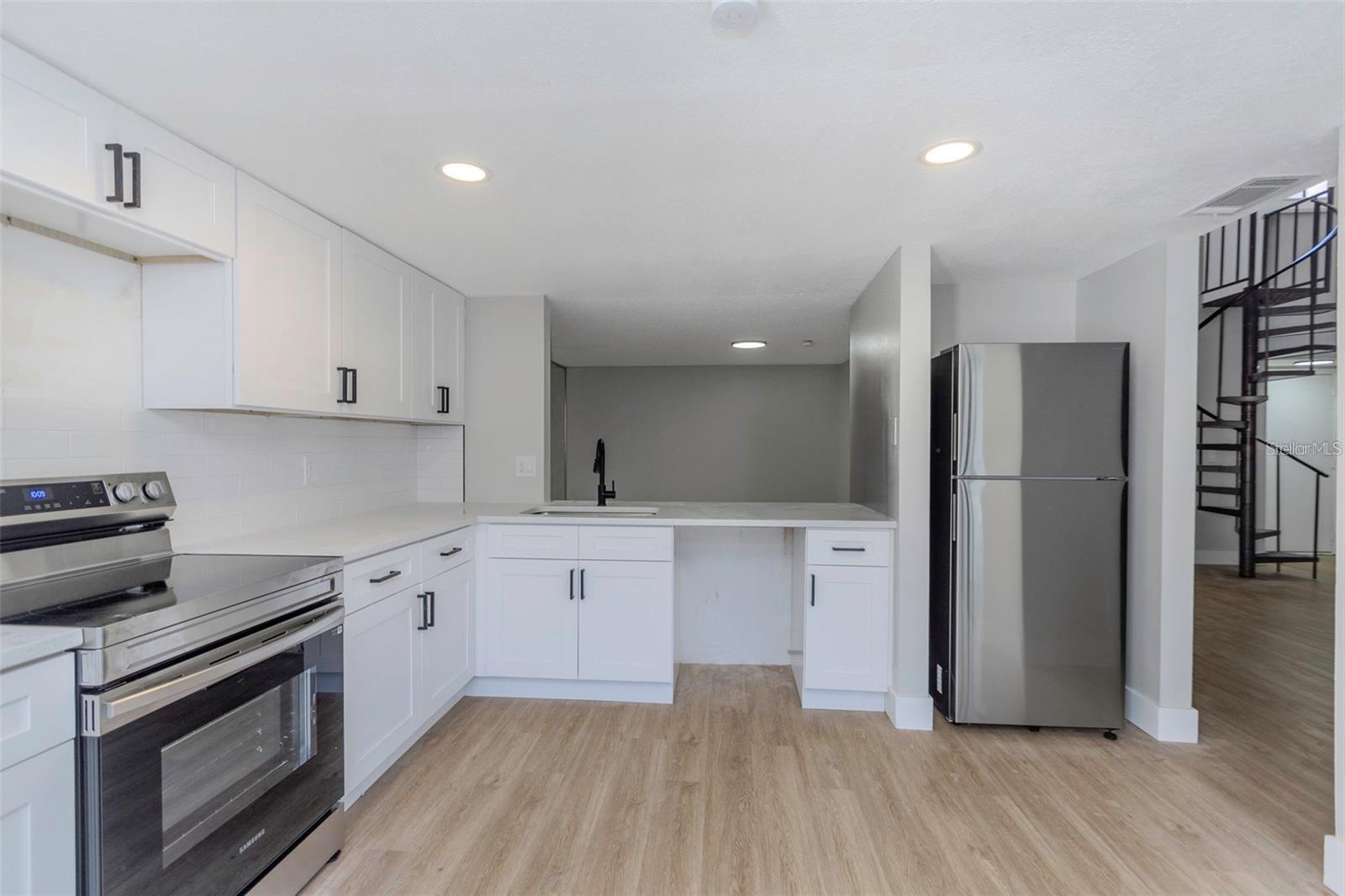 5151 Puritan Cir #1022 Property Photo 11