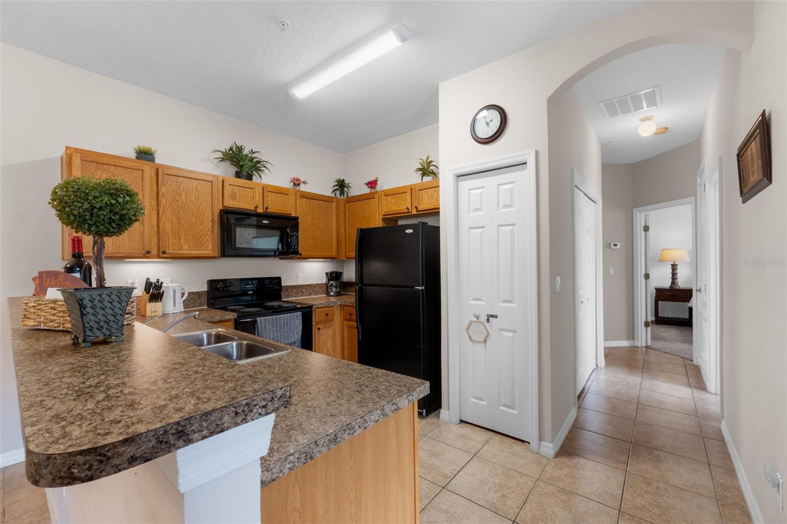 2835 Oakwater Dr #2835 Property Photo 13