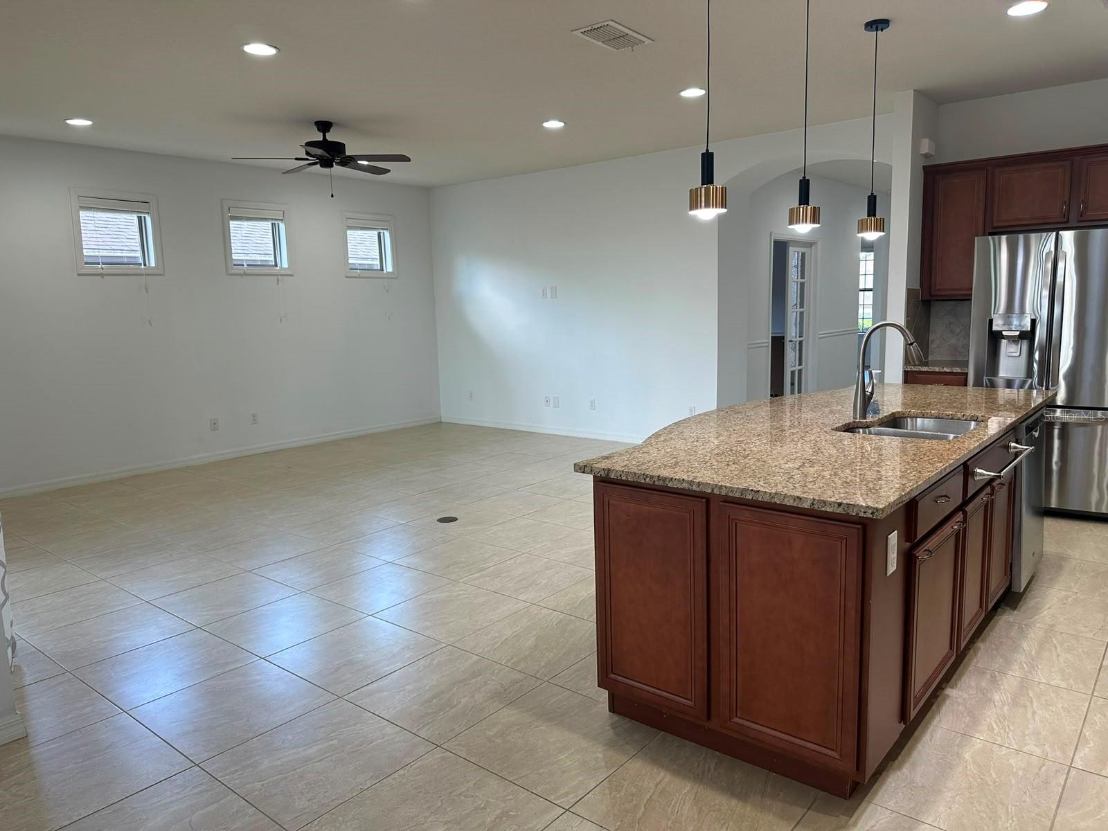 333 Navarra Ln Property Photo 6