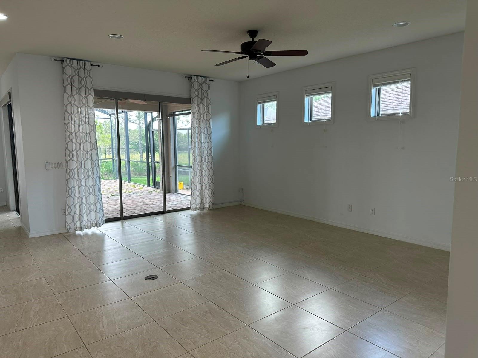 333 Navarra Ln Property Photo 16