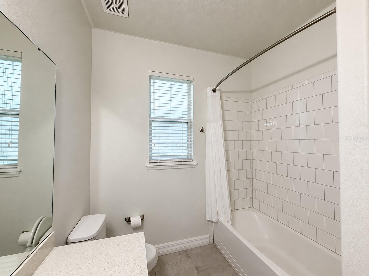 2524 Fontaine Dr Property Photo 8