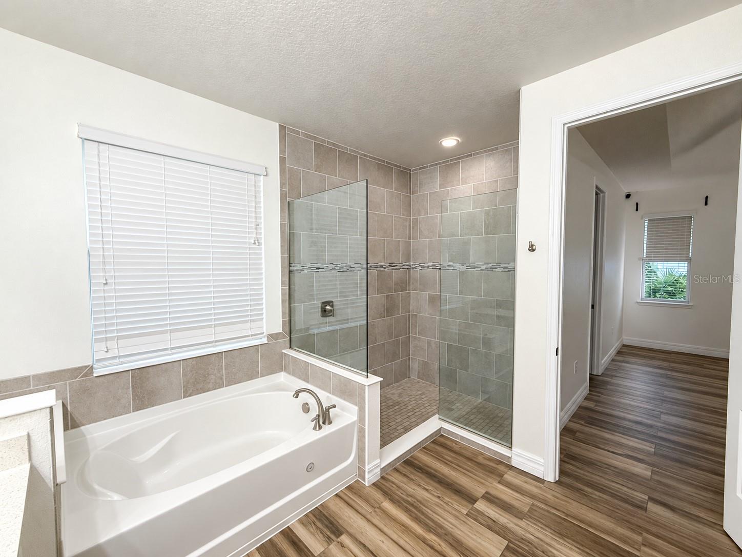 2524 Fontaine Dr Property Photo 21