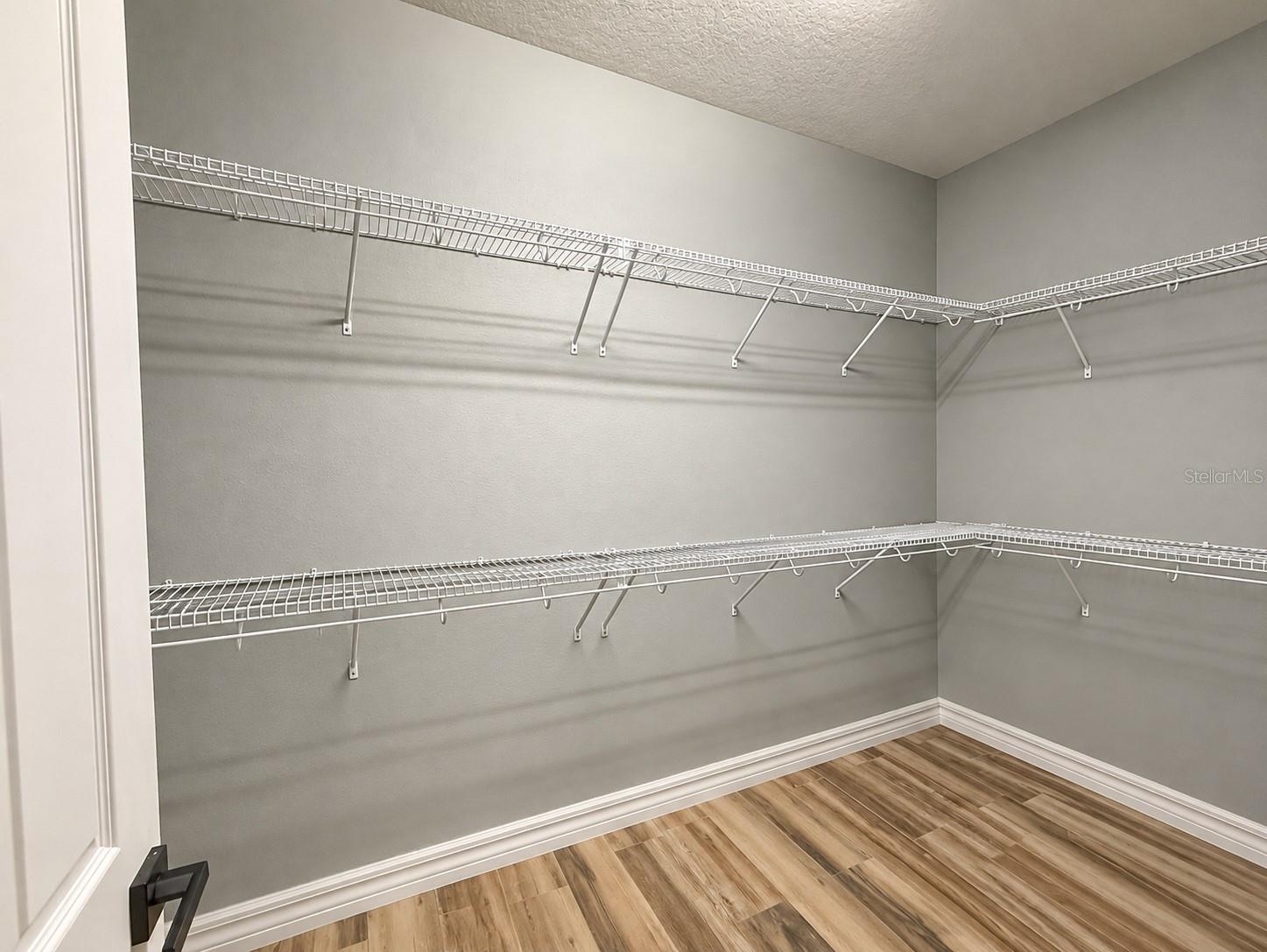 2524 Fontaine Dr Property Photo 24
