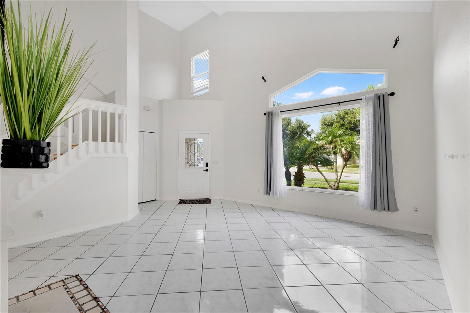 11296 Cypress Leaf Dr Property Photo 4